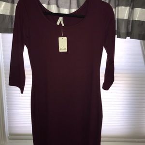 Maroon quarter sleeve dress